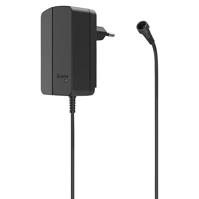 Hama Universal-Netzteil - Eingangsspannung: 100 V - 240 V, Max. Leistung: 27 W, Ausgangsstrom: 2,25 A - Schwarzes Hama Netzteil mit Eurostecker und flexiblem Kabel, das in einem Anschluss endet.