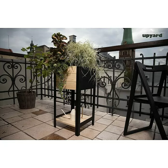 Upyard Hochbeet Modernbox hoch - 36 x 36 x 72 cm, Holz, Natur/Schwarz - Stimmungsaufnahme
