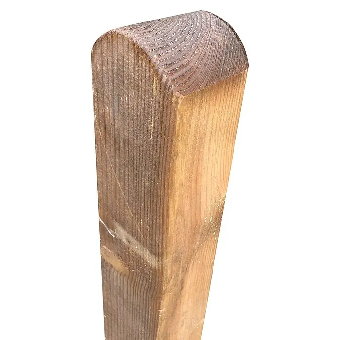 T & J Zaunpfosten - Höhe: 110 cm, Druckimprägniert braun, Holz - Nahaufnahme eines Holzpfostens mit abgerundeter Oberseite, der die natürliche Maserung des Holzes betont.