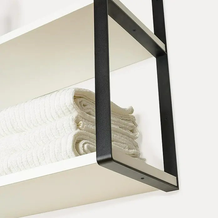 Wandkonsole - L x B x H: 608 x 210 x 30 mm, Belastbarkeit: 30 kg, Stahl, Schwarz - Regal mit weißen Handtüchern. Das Regal hat einen schwarzen Rahmen und weiße Ablagen, darauf liegen gefaltete, weiße Handtücher.