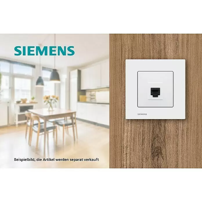 Siemens DELTA Viva UAE-Datendose SIE039710 - Polar Weiß, Glänzend, Unterputzmontage - Weiße Siemens Netzwerkdose (RJ45) an einer Holzwand, mit verschwommener Küche im Hintergrund.