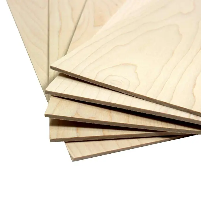 Bastelfurnier 300 - Ahorn, 300 x 145 mm, Stärke: 2 mm, 5 Stk. - Helle Holzplatten liegen gestapelt übereinander. Die Holzmaserung ist gut sichtbar und verleiht den Platten eine natürliche Optik.