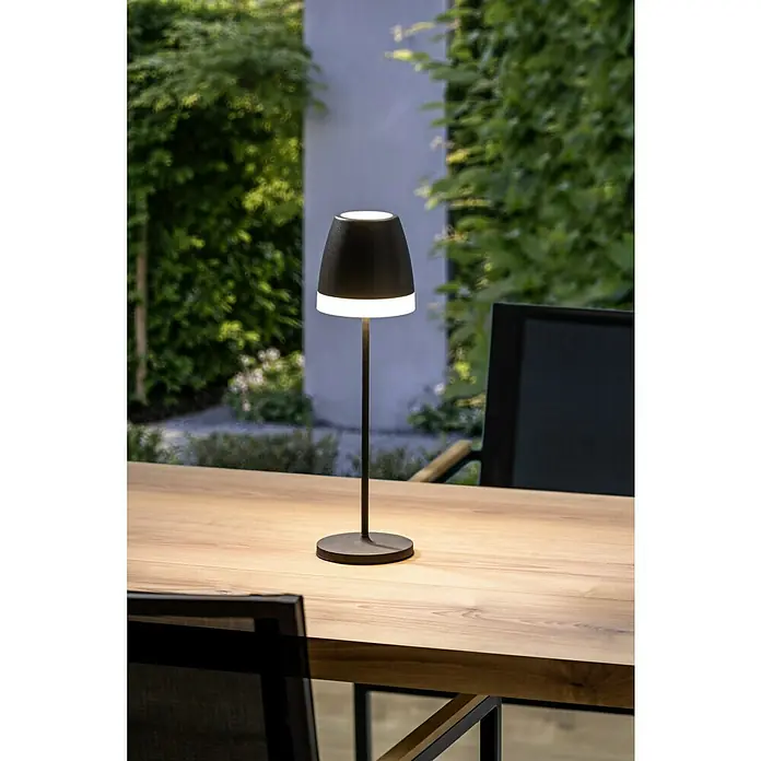Lavida Akku-Tischleuchte Loria - 2 W, Schwarz, Warmweiß - Eine elegante Tischleuchte mit warmem Licht, perfekt für stimmungsvolle Abende im Freien. Ihr schlankes Design ergänzt jede Terrasseneinrichtung.