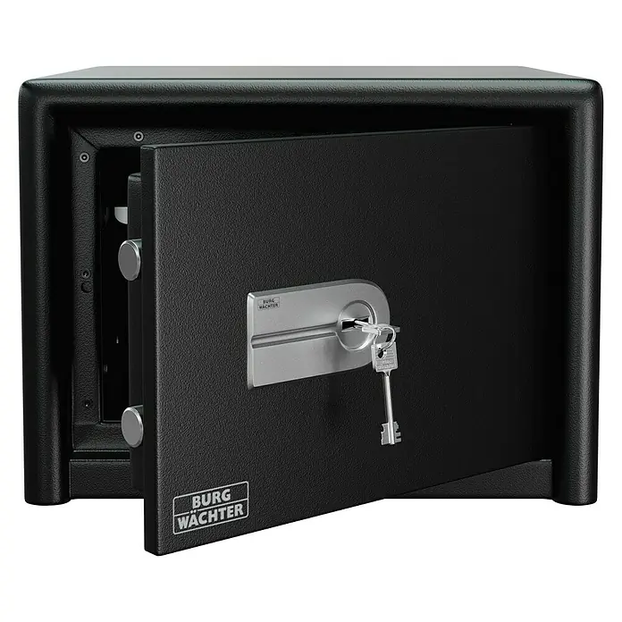 Burg-Wächter Möbeltresor Combi Line CL 410 K - Gepanzertes Sicherheits-Doppelbartschloss, L x B x H: 380 x 435 x 320 mm, Schwarz - Ein Burg-Wächter-Tresor mit offenem Tür und Schlüssel im Schloss, der Sicherheit und Schutz für Wertsachen bietet.