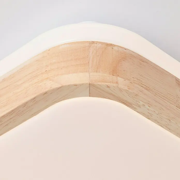 Brilliant LED-Deckenleuchte Tumeo - 24 W, L x B x H: 39 x 39 x 8 cm, Weiß, Warmweiß - Gekrümmtes cremefarbenes Beleuchtungselement mit heller Holzverkleidung.