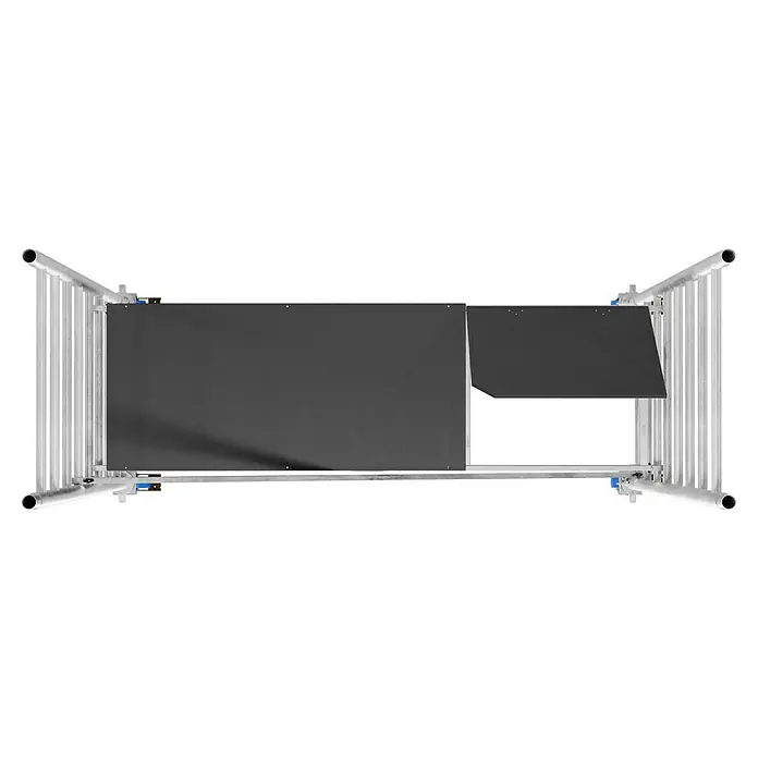 Krause ProTec Rollgerüst - Arbeitshöhe: 2,9 m, Belastbarkeit Plattform: 240 kg - Eine detaillierte Ansicht eines Layher Baugerüsts mit Plattformen. Das Gerüst ist aus Metall und die Plattformen sind dunkelgrau.