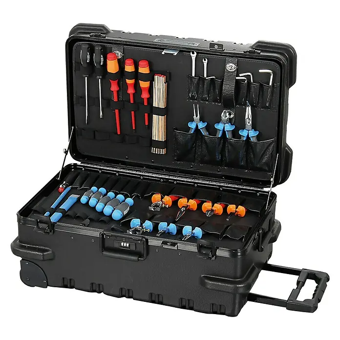 Hepco & Becker Werkzeugkoffer Chicago Case 5540 - L x B x H: 420 x 670 x 340 mm, High Density Polyethylen (HDPE) - Werkzeugkoffer mit Rollen und ausziehbarem Griff, gefüllt mit verschiedenen Werkzeugen wie Schraubendrehern und Zangen.