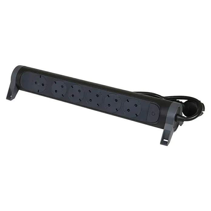 Legrand Base de enchufe múltiple Confort giratoria - x 6, Número de enchufes Schuko: 6 ud., Negro, Longitud del cable: 1,5 m, Con interruptor - Una regleta negra con seis enchufes y un interruptor gris, ideal para usar en casa o en la oficina para ampliar conexión.