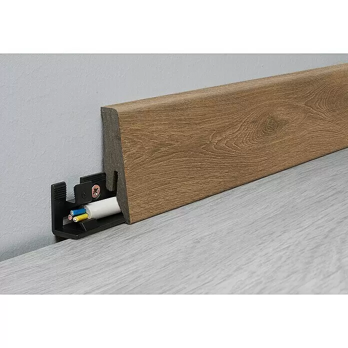 LOGOCLIC Sockelleiste Element Flex Eiche Delania - 260 cm x 18 mm x 58 mm, MDF/HDF - Detailaufnahme