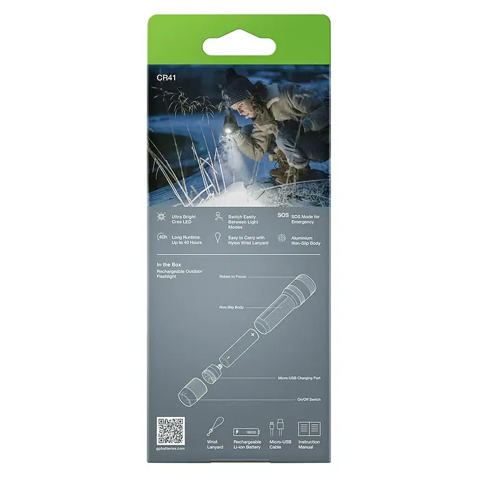 GP Taschenlampe CR41 - 30 lm - 650 lm - Produktverpackung für die GP CR41 wiederaufladbare Outdoor-Taschenlampe mit Produktdetails und einer Person, die eine Taschenlampe im Freien benutzt.