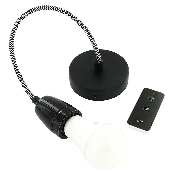 Chacon Casquillo cerámico - Cerámica, Negro, 1 ud. - Vista superior de una lámpara LED DIO con cable, florón y mando a distancia para facilitar su manejo e instalación.