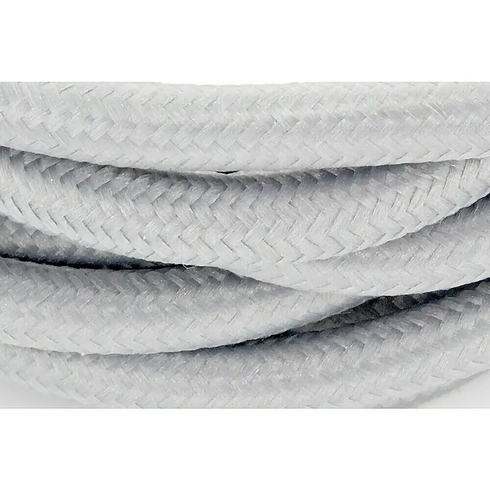 Chacon Cable textil decorativo - 3 m, Gris - Primer plano de un cable trenzado gris, torcido varias veces, que muestra una textura interesante. Ideal para proyectos creativos.