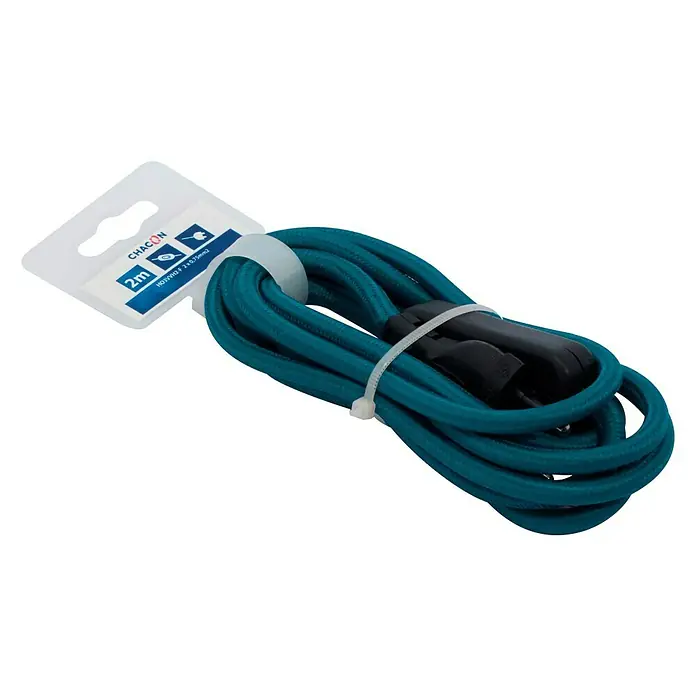 Chacon Cable textil con interruptor - 2 m, Azul, H03VV-F, Número de cables: 2, 0,75 mm² - Imagen del producto: Un cable textil color verde azulado de 2 metros con enchufe y toma de corriente de Chacon, enrollado y empaquetado.