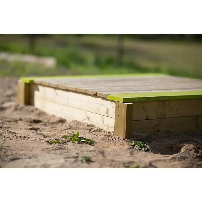 Wendi Toys Sandkasten Deluxe - 120 x 120 x 25 cm, Holz, Natur/Grün - Ein rechteckiger Sandkasten aus Holz mit grünen Akzenten, perfekt für Kinder zum Spielen und Bauen im Freien.