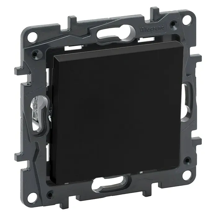 Legrand Niloé Step Cruzamiento - Antracita, Instalar, IP44 - Primer plano de un interruptor Legrand con un botón cuadrado negro y marco gris, ideal para instalaciones eléctricas modernas.