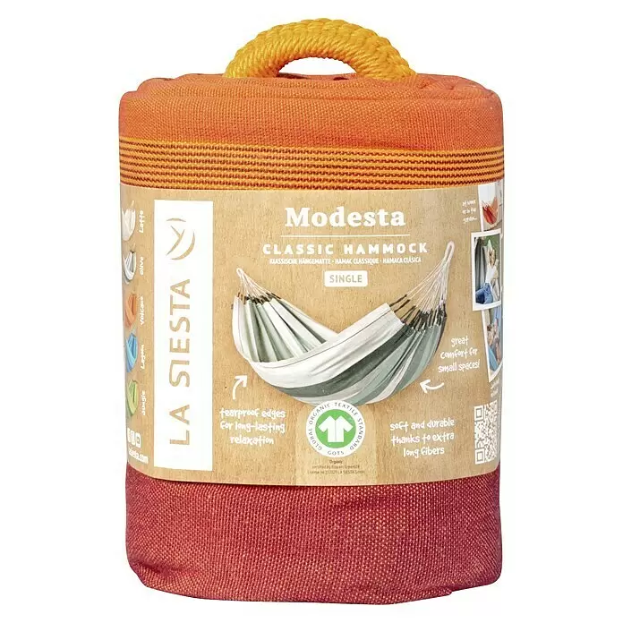 La Siesta Hängematte Modesta - L x B: 300 x 140 cm, Volcano, Single - Gerollte orange-rote Modesta Classic Hängematte mit gelbem Seilgriff und Etikett, zeigt eine grün-weiß gestreifte Hängematte.