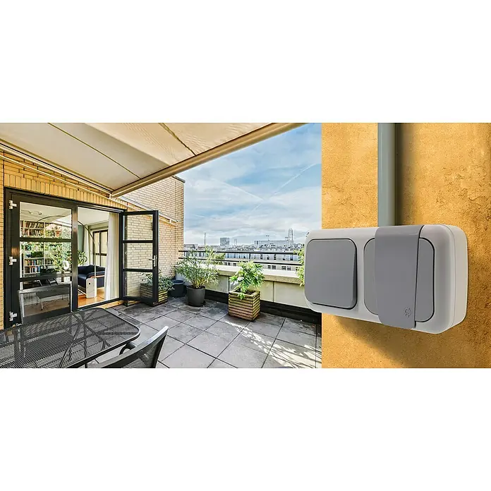 Siemens Delta IP54 Schalterkombination SIE028677 - Grau, Glänzend, 2-fach, Aufputzmontage, IP54 - Wasserdichte Doppelsteckdose für den Außenbereich, ideal für Terrasse und Garten. Robust und sicher bei jedem Wetter.