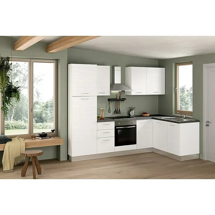 Marinelli Cucine Vormontierte Winkelküche Idra - B x T: 270 x 165 cm, Weiß, Mit Elektrogeräten, Spüle rechts - Moderne Küche mit weißen Schränken und Arbeitsplatten aus dunklem Stein, ergänzt durch Holzelemente und eine Hängepflanze am Fenster.