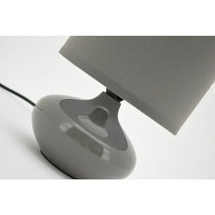 Idp Lampshades Lámpara de sobremesa Alizee - 40 W, L x An x Al: 15 x 15 x 24,5 cm, Gris, E14 - Primer plano de una lámpara de mesa gris con pantalla cónica, que muestra un diseño moderno y elegante para la iluminación.