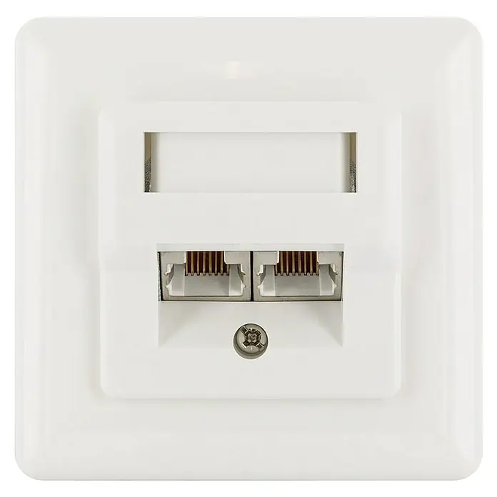 Schwaiger Netzwerk-Anschlussdose CAT 6 - Unterputz, Weiß, RJ45-Buchse - Nahaufnahme einer weißen Doppel-RJ45-Wanddose mit einem Schraubverschluss, die für Netzwerkverbindungen verwendet wird.