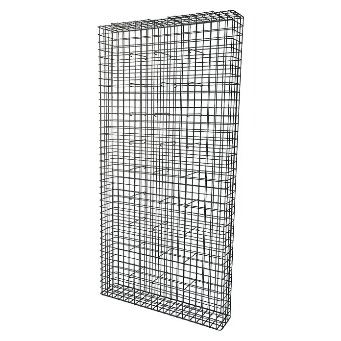 Gabiona Gabione - 102 x 22 x 202 cm, Stahl, Maschenbreite: 50 mm, Maschenhöhe: 50 mm - Ein rechteckiger, grauer Maschendrahtzaun mit quadratischen Löchern vor einem schwarzen Hintergrund.