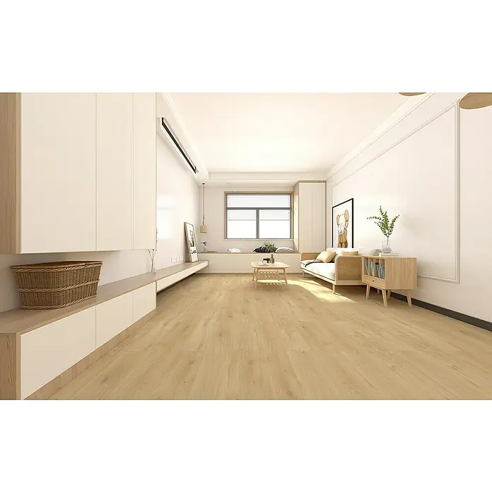 Suelo vinílico SPC Mana - 1.222 x 182 x 1,5 mm, Marrón, Resistente al agua - Una sala de estar luminosa con un gran mueble de televisión, un sofá cómodo y mucha luz natural, creando un ambiente relajante.
