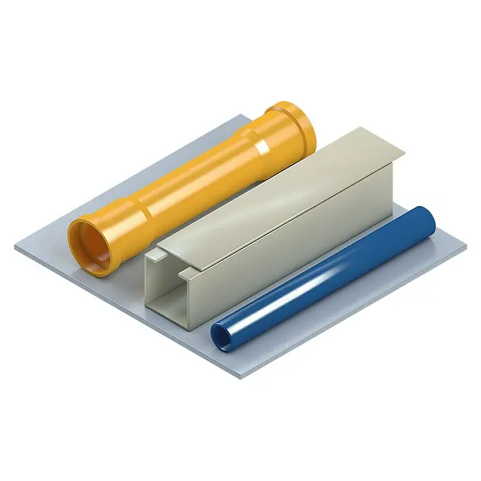 Bosch Expert Universalbohrer CYL-9 - Durchmesser Bohrer: 87,5 mm - Rohre und Schläuche auf einem Metalltablett, darunter ein gelbes Rohr, ein grauer rechteckiger Kanal und ein blaues Rohr.