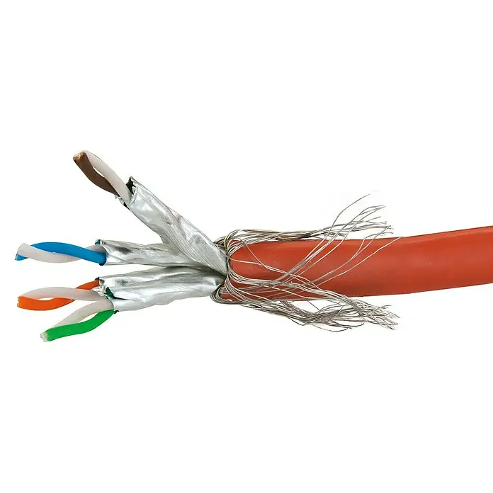 Schwaiger Netzwerkleitung S/FTP - CAT7, Länge: 50 m, Orange, Bis zu 10 Gbit/s - Nahaufnahme eines orangefarbenen CAT6-Kabels, das die interne Abschirmung und die verdrehten Adernpaare zeigt. Ideal für Netzwerke.