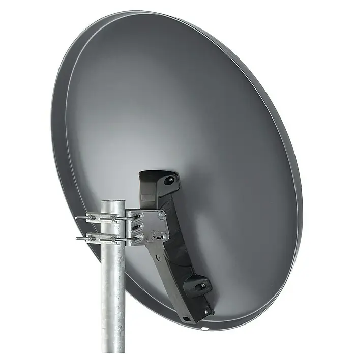 Schwaiger Satellitenschüssel - Aluminium, Anthrazit, Durchmesser Spiegelfläche: 74,5 cm - Satellitenschüssel zur Signalübertragung. Die Antenne ist auf einem Mast montiert und empfangsbereit.