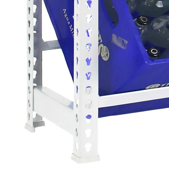 Simonrack Simonbottle Getränkekistenregal Bottleclick - H x B x T: 180 x 80 x 30 cm, Traglast Einlegeboden: 100 kg, Anzahl Böden: 3 Stk., Stecken, Weiß - Nahaufnahme eines weißen Metallregals mit einem blauen Behälter, ideal für die Lagerung. Perfekt für Ordnung und Organisation im Lager oder Büro.