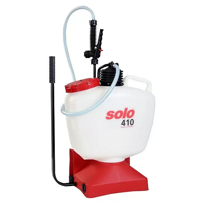 Solo Drucksprühgerät 410 - 12 l - Weiß-rotes Solo 410 Sprühgerät mit schwarzem Pumpgriff und transparentem Schlauch, für Garten- oder Landwirtschaft.