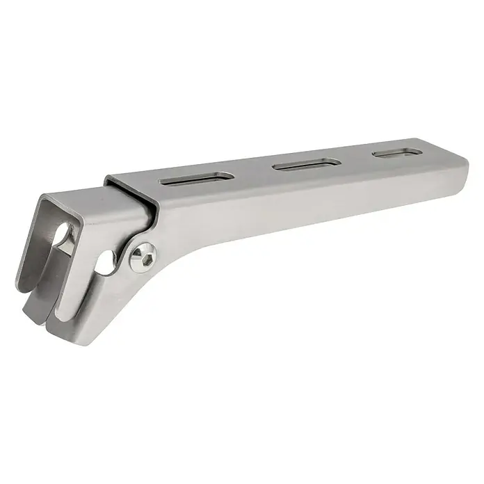 LotusGrill Pfannen-Set - Edelstahl - Die Abbildung zeigt eine verstellbare, silberne Gerätehalterung aus Metall mit Schlitzen und einem Schraubverschluss.
