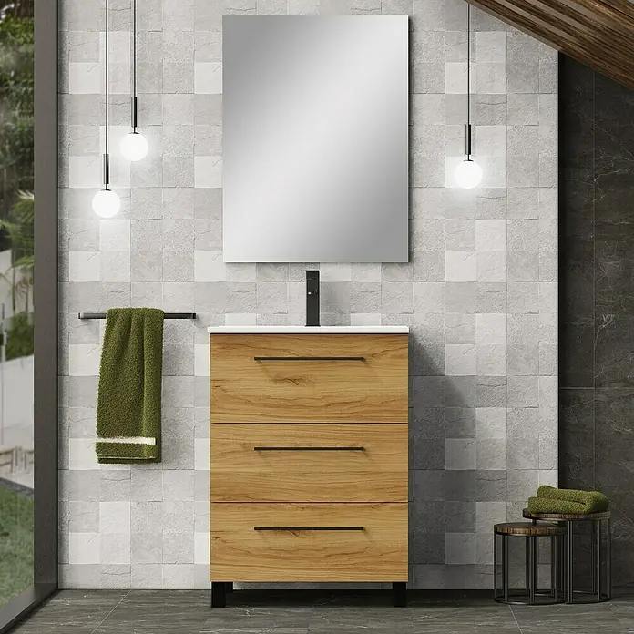 Artysan Conjunto de mueble de baño Arosa 3C - Ancho: 60 cm, 3 pzs., Teka, Mate - La imagen muestra un mueble de baño de madera con tres cajones, un lavabo blanco y un espejo rectangular en un baño moderno.