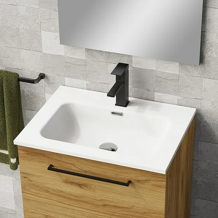 Artysan Conjunto de mueble de baño Arosa 3C - Ancho: 60 cm, 3 pzs., Teka, Mate - Primer plano de un moderno mueble de baño con lavabo blanco, grifo negro y mueble de madera.