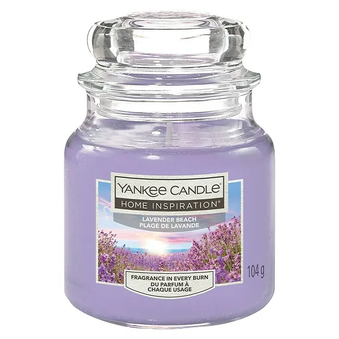 Yankee Candle Home Inspirations Duftkerze - Im Glas, Lavender Beach, Small - Yankee Candle Home Inspiration Duftkerze "Lavender Beach" mit einem Gewicht von 104g, die eine entspannende Atmosphäre schafft.