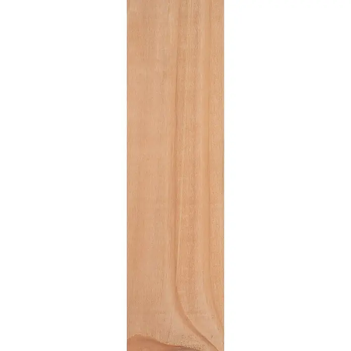 Konstruktionsholz - 300 x 7 x 4,5 cm, Douglasie - Nahaufnahme einer Holzplanke mit gut sichtbarer Maserung und Textur, ideal für den Möbelbau.