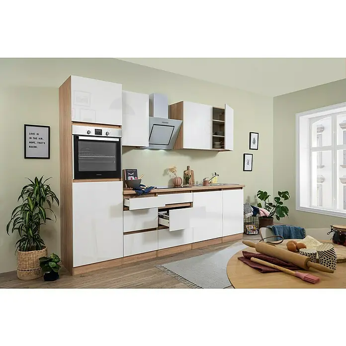 Respekta Premium Küchenleerblock LorenaBreite: 280 cm, Weiß, Dekor Arbeitsplatte: Holzoptik, Hochglänzend, Ohne Elektrogeräte - Ein moderner Küchenbereich mit weißen Schränken, Holzoberflächen und einem integrierten Backofen für stilvolles Kochen.