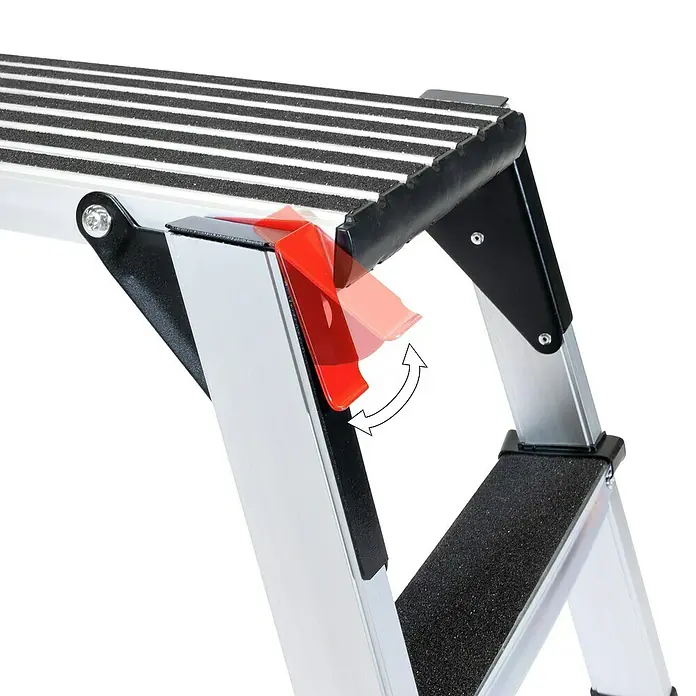 Güde Arbeitsplattform GAAP 960 - L x B x H: 127,1 x 44,6 x 49,5 cm - Detailaufnahme einer Trittleiter mit roter Verriegelung, die auf die Stufen hinweist.\n