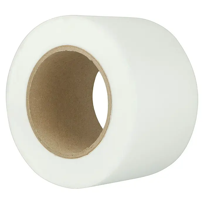 Fermacell Gewebeband - 50 m x 70 mm - Nahaufnahme einer Rolle Frischhaltefolie. Ideal zum Abdecken und Frischhalten von Lebensmitteln für eine längere Haltbarkeit.