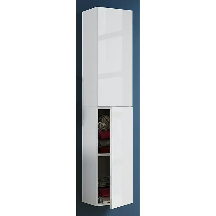 VCM Lendas Hochschrank - 33 x 22 x 150 cm, Weiß - Ein hochglänzender, weißer Badezimmerschrank mit teilweise geöffneter Tür, der Handtücher in verschiedenen Farben zeigt, vor einem blauen Hintergrund.