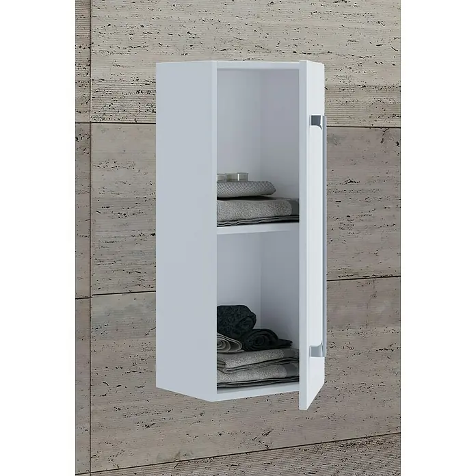 VCM Badinos Hängeschrank - 33 x 22 x 75 cm, Weiß - Ein weißer Hängeschrank mit zwei Ablagen, gefüllt mit Handtüchern, bietet stilvollen Stauraum im Badezimmer.