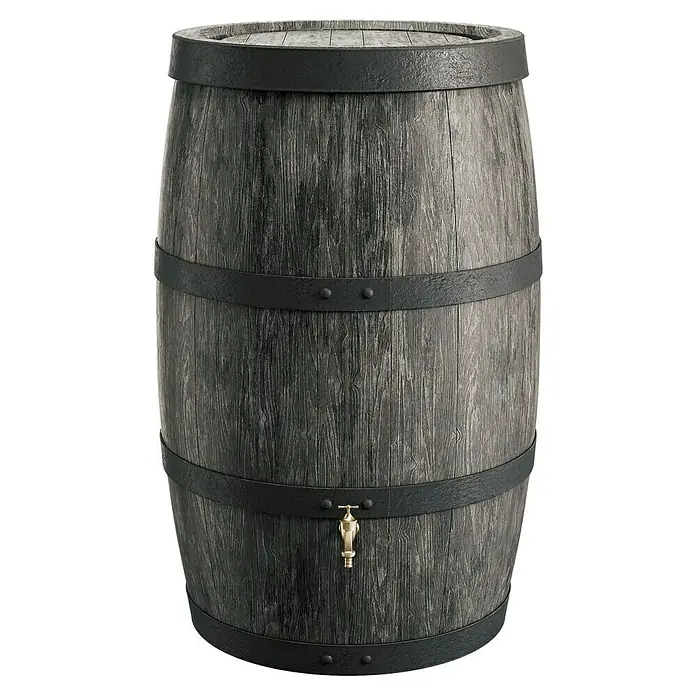 Arves Regenspeicher Burgund - 500 l, Dunkelbraun - Nahaufnahme eines grauen Regentonnenfasses mit dekorativen Metallreifen und einem goldenen Wasserhahn, ideal für den Garten.