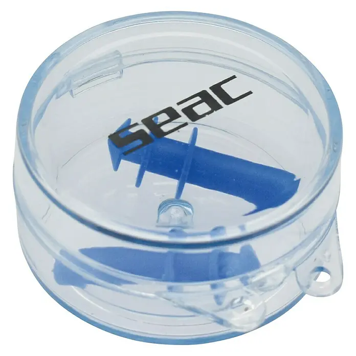 Seac Sub Tapones para los oídos - Azul, Plástico, 2 ud. - Un clip nasal azul SEAC en un recipiente redondo transparente. Ideal para nadar y bucear para evitar que el agua entre en la nariz.