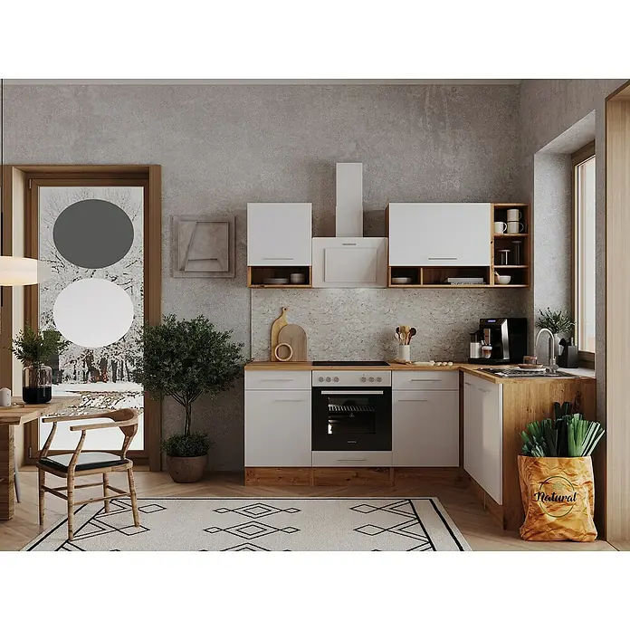 Respekta Winkelküche Hilde - Breite: 220 cm, Weiß, Matt, Holzoptik, Mit Elektrogeräten - Moderne Küche mit weißen Schränken, Holzoberflächen und einem stilvollen Teppich. Die Geräte sind integriert und die Beleuchtung ist warm.