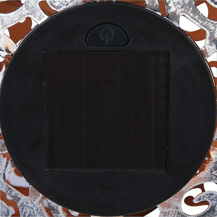 Globo Solar-Dekoleuchte - Schwarz/Silbergrau, IP44 - Detailansicht einer Solarleuchte mit Solarpanel und Ein-/Ausschalter, ideal für den Garten.
