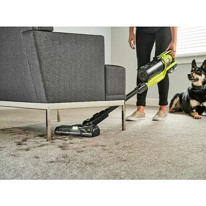 Ryobi ONE+HP Akku-Staubsauger RSV18X-1X40G - 18 V, 1 Akku, 4 Ah, Behältervolumen: 0,8 l - Anwendungsbeispiel