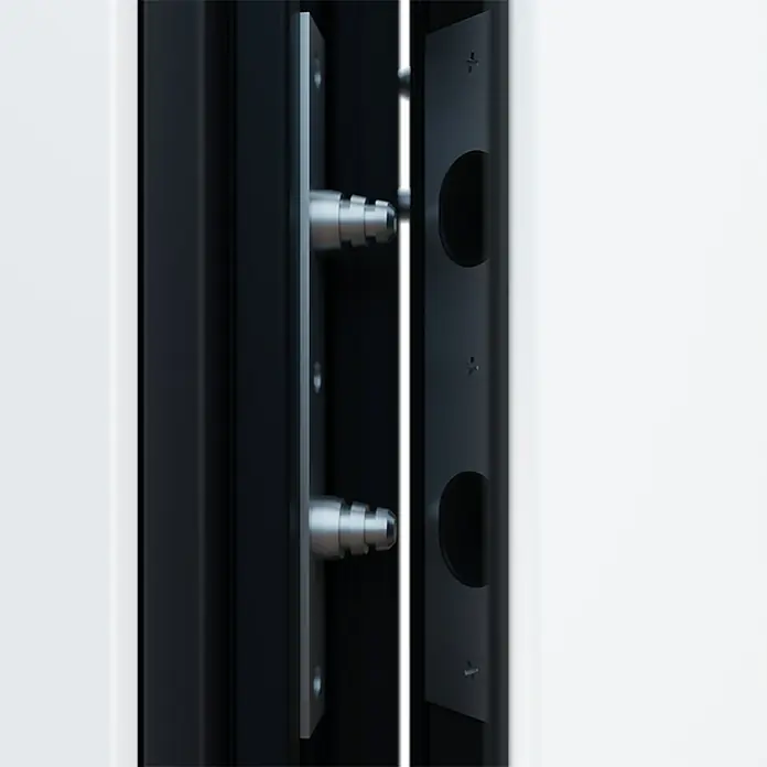 FM Türen Haustür DS92-16 - 100 x 200 cm, DIN Anschlag: Links, Weiß - Detailaufnahme eines Sicherheitstürschlosses mit Mehrfachverriegelung, das robuste Bauweise und hohe Sicherheitsstandards demonstriert.