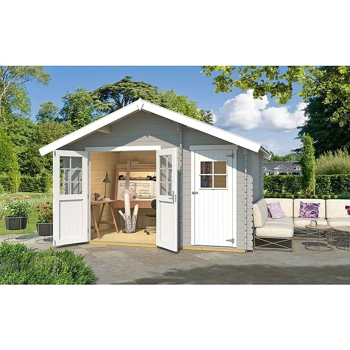 Weka Gartenhaus 253 - Außenmaß inkl. Dachüberstand (B x T): 417,3 x 250 cm, Holz, Hellgrau/ Weiß - Ein gemütliches Gartenhaus mit geöffneten Türen, ideal als Arbeitsraum oder zur Entspannung im Freien. Inklusive stilvoller Outdoor-Möbel.