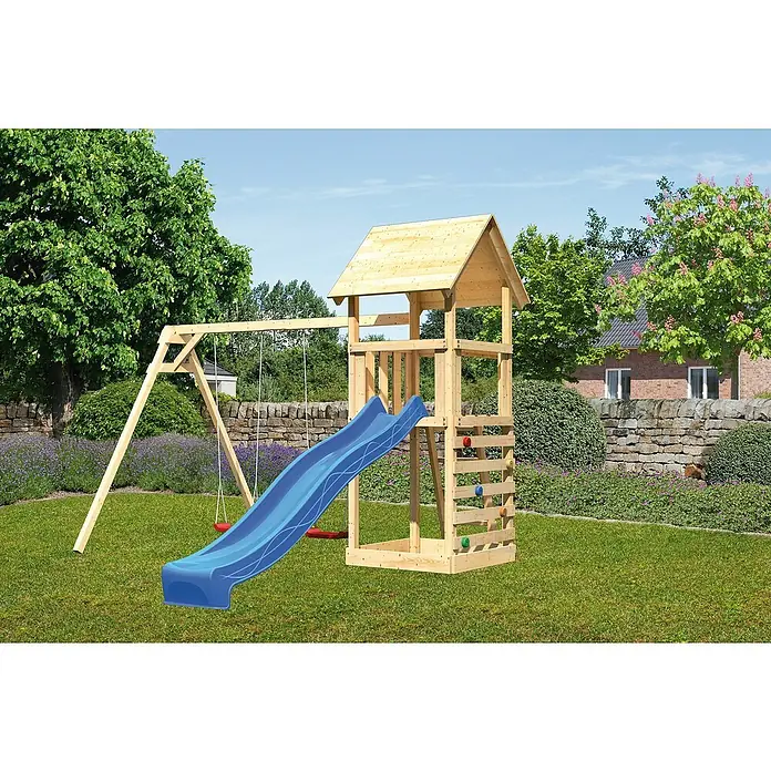 Karibu Kinderspielturm Lotti Set 35 - L x B x H: 264 x 347 x 291 cm, Natur/Blau - Ein hölzerner Spielplatz mit Rutsche, Schaukel und Kletterwand im Garten.
