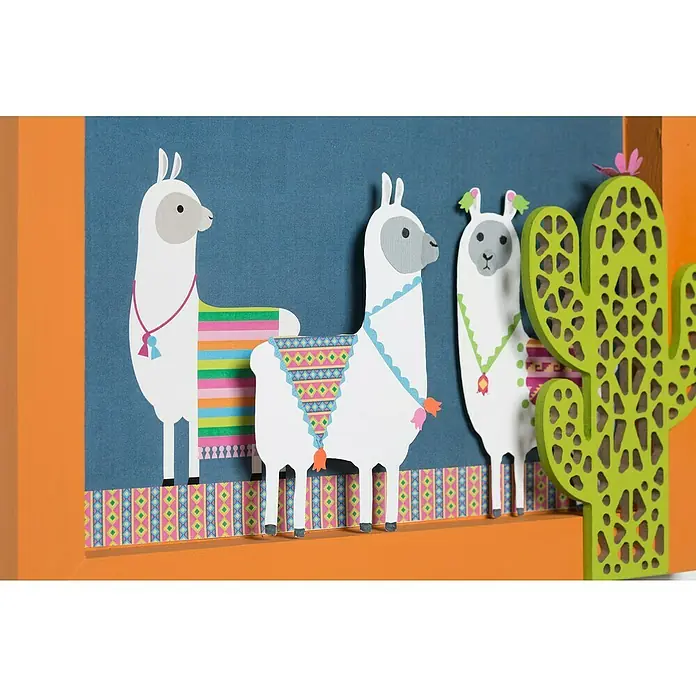 Artemio Set de tijeras Formas 2 - Metal, 5 x 12 cm - Una obra de arte de pared tridimensional enmarcada con tres adorables diseños de llamas y un cactus verde, todo dentro de un vibrante marco naranja.